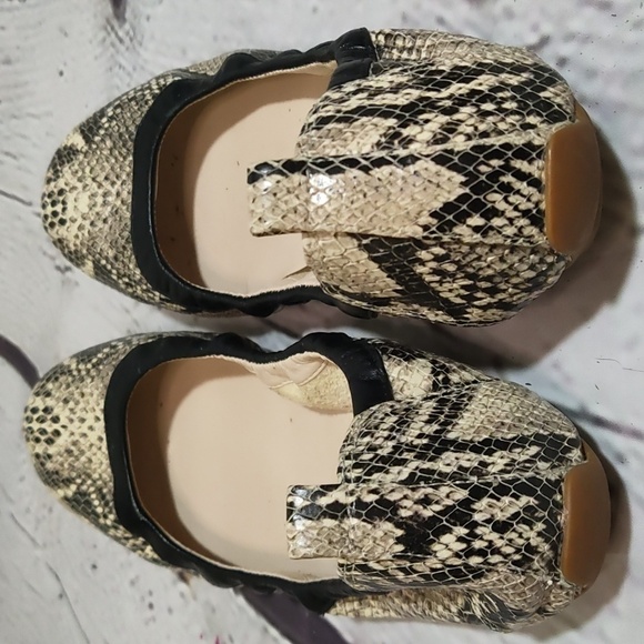 COLE HAAN Black Tan Snakeskin Ballet Flats shoes 7 7M - Picture 5 of 12